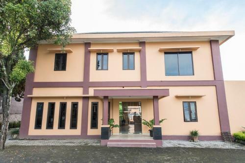 Hostal Hotel 68 Lembang