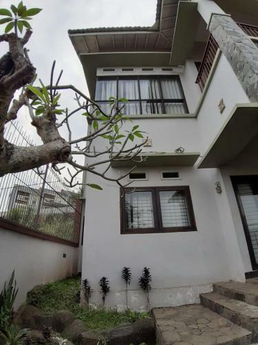 Villa Padasuka Raisa