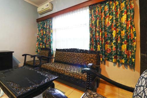 Hostal Eve Guest House