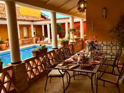 Stunning 4-bed Roman Villa Spain's Golden Triangle