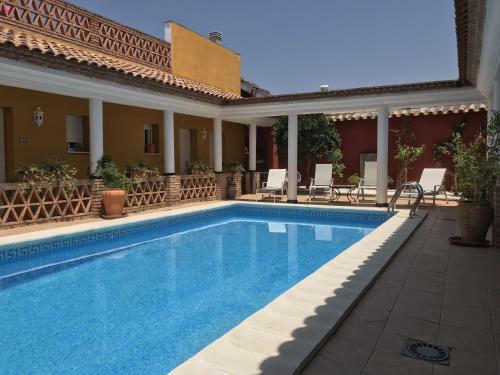 Stunning 4-bed Roman Villa Spain's Golden Triangle