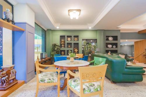 Cihampelas Hotel 2