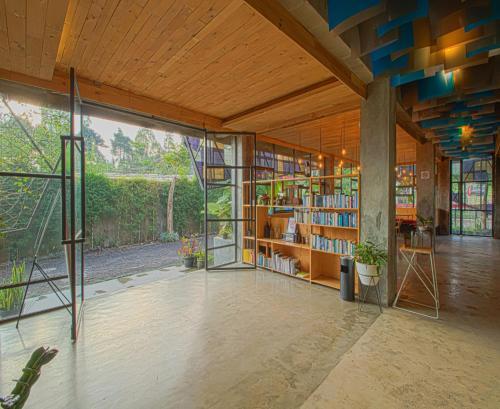 Hotel Kupu Kupu Lembang