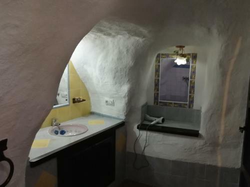 Cueva Peralta