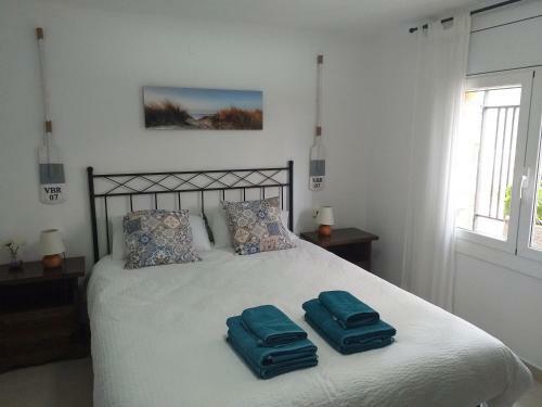 Sunny Holiday Home