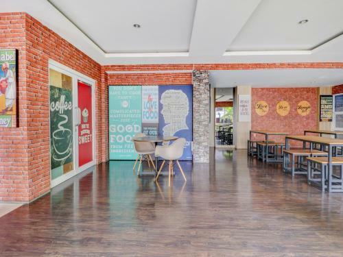 Hotel Oyo 90563 Socialite Dago Asri