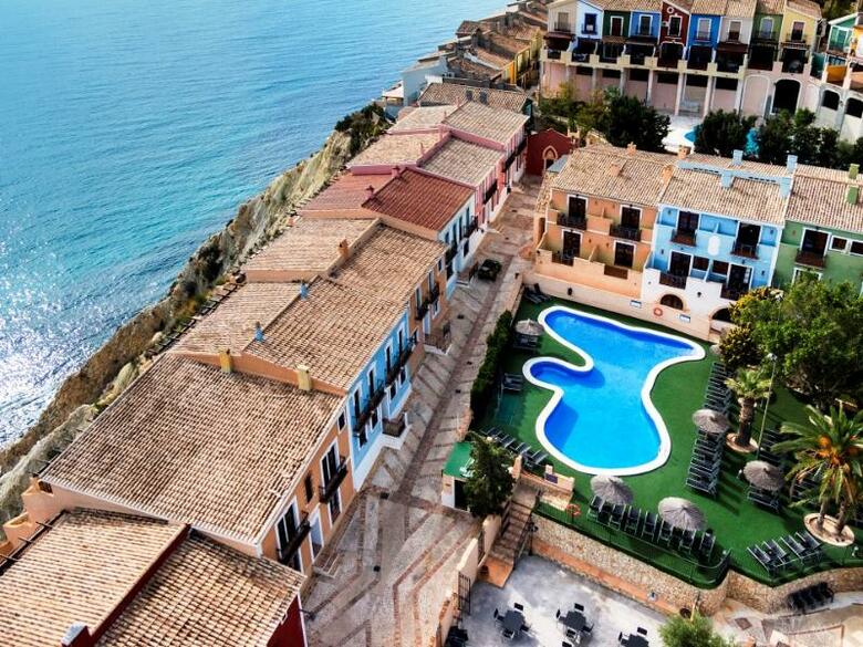 Apartamentos Pueblo Acantilado Suites