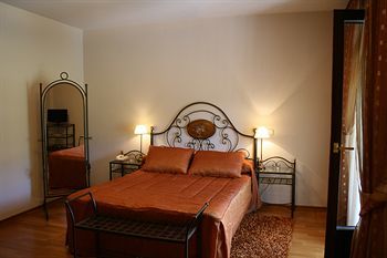 Hotel Mirasierra