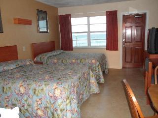 Hotel Driftwood Beach Inn