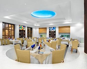 Hotel Marina El Cid Spa & Beach Resort All Inclusive