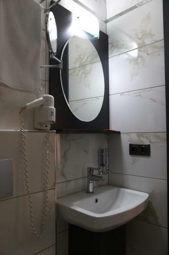 Albergue Azra Residence