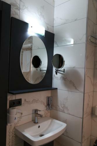 Albergue Azra Residence