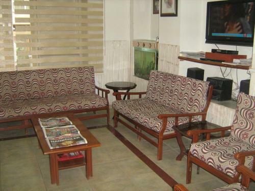 Yunus Hotel