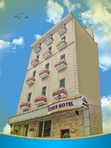 Yunus Hotel