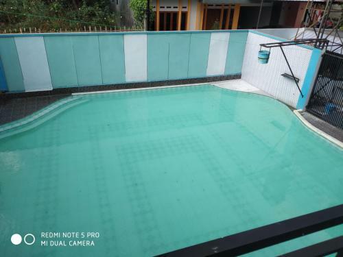 Larochelle Villa Pool View