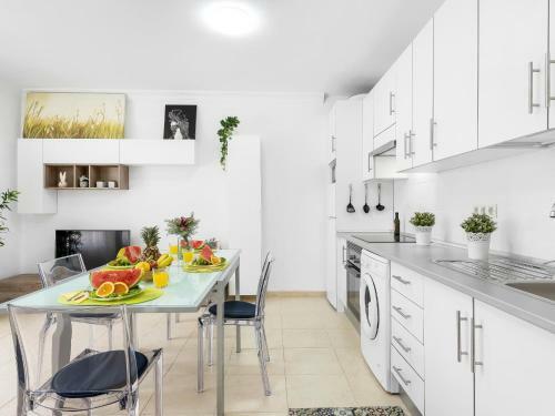 B18 Stunning 2 Bedroom Apartment En Los Abrigos