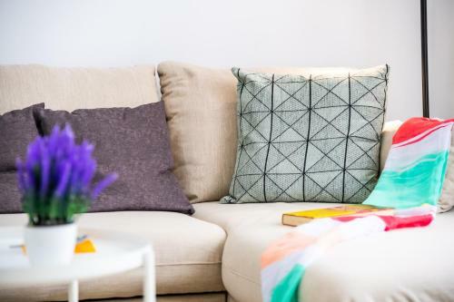 B18 Stunning 2 Bedroom Apartment En Los Abrigos