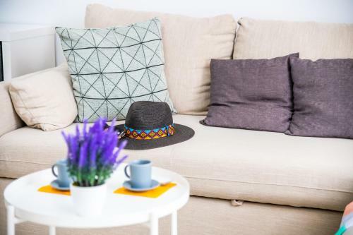 B18 Stunning 2 Bedroom Apartment En Los Abrigos