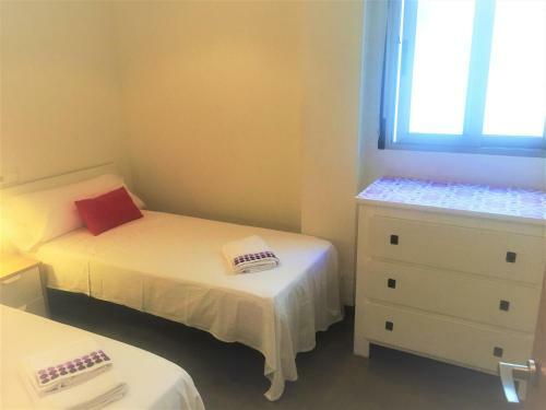 Renovated Apartment Steps Away From The Beach