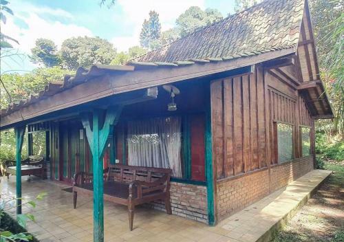 Hotel Mendulang Lembang Resort & Resto
