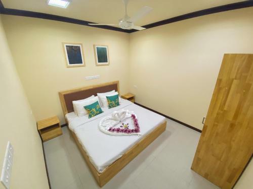 Hostal Vaaruge Residence