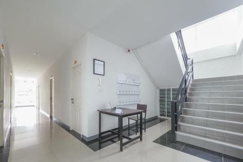 Hotel Oyo 1159 K&K Apartment