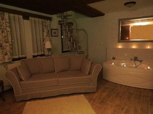 Hostal Piccolo Mondo Hotel