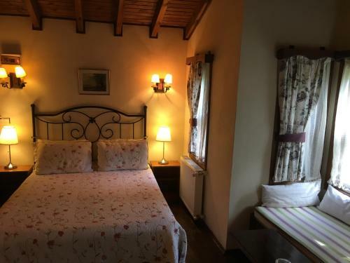 Hostal Piccolo Mondo Hotel