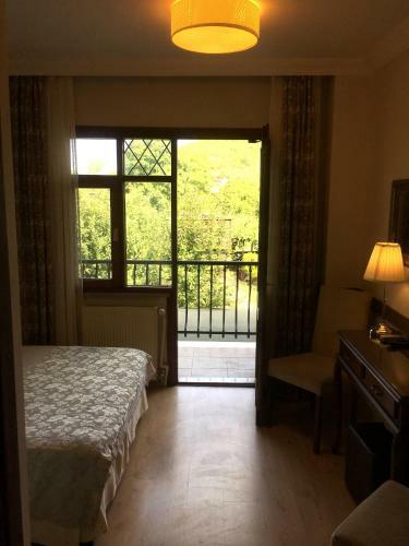 Hostal Piccolo Mondo Hotel