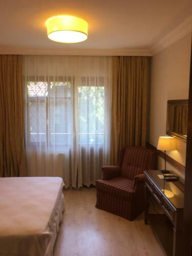 Hostal Piccolo Mondo Hotel