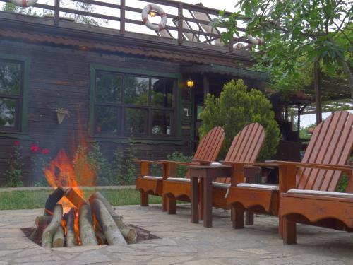 Hostal Piccolo Mondo Hotel