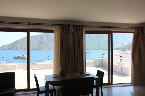 Changa Hotel