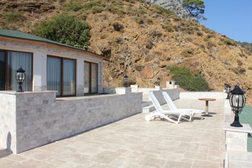 Changa Hotel