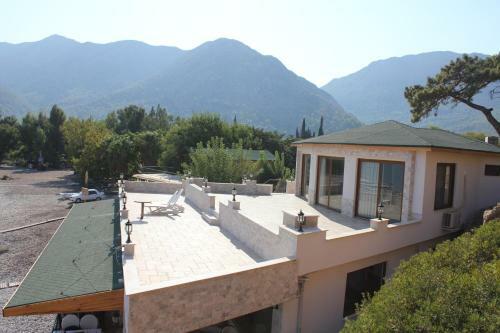 Changa Hotel