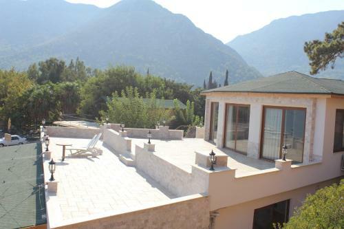 Changa Hotel