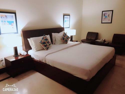 Hostal Royal Motel Guest House