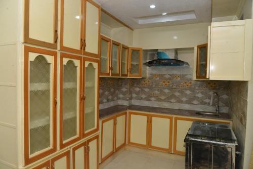 Apartamento Roshan Heights