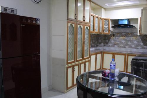 Apartamento Roshan Heights