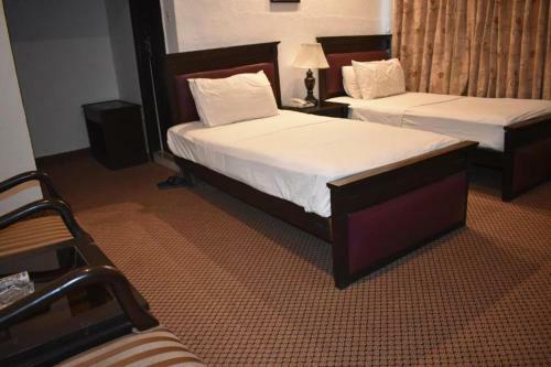 Hostal Elysium 99 Guest House