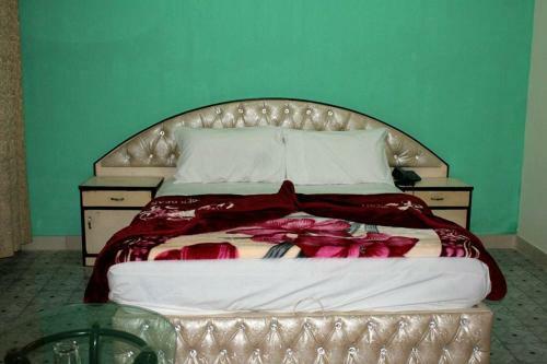 Mid City Hotel