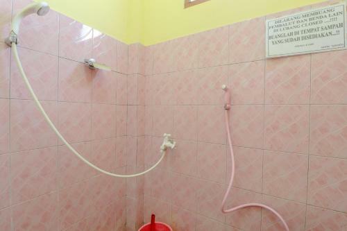 Adinda Beach Hotel And Villa