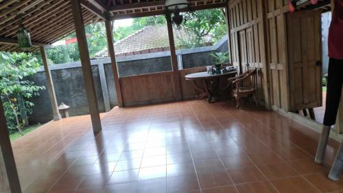 Hostal Akar Wangi 2 Homestay