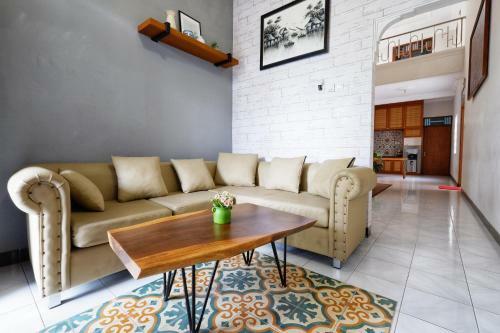Hostal Andromeda Guest House