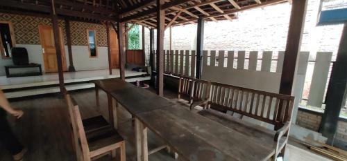 Albergue Homestay Kurnia