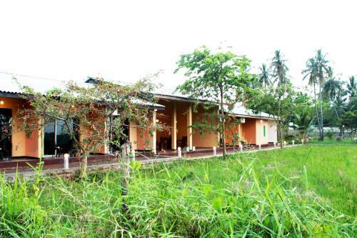 Hotel Athyantha Resort