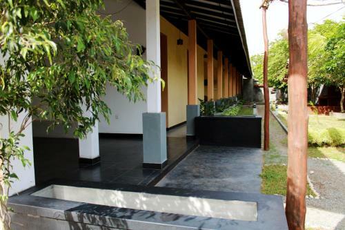 Hotel Athyantha Resort