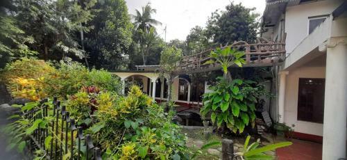 1111 Holiday Resort