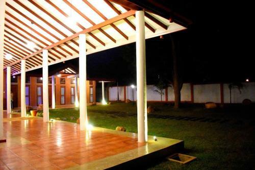 Hotel Kanimadala Resort
