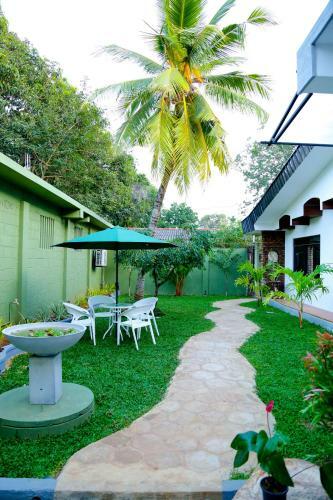 Hostal Seven Rich Villa