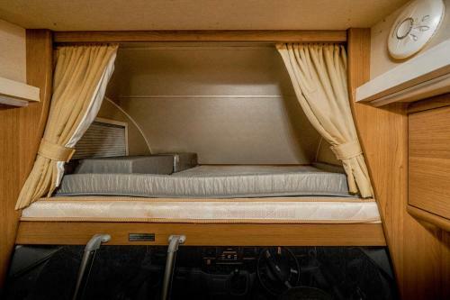 Rv Motorhome - Campervan